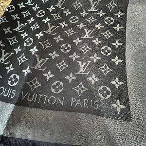 Louis Vuitton Shine Monogram Shawl